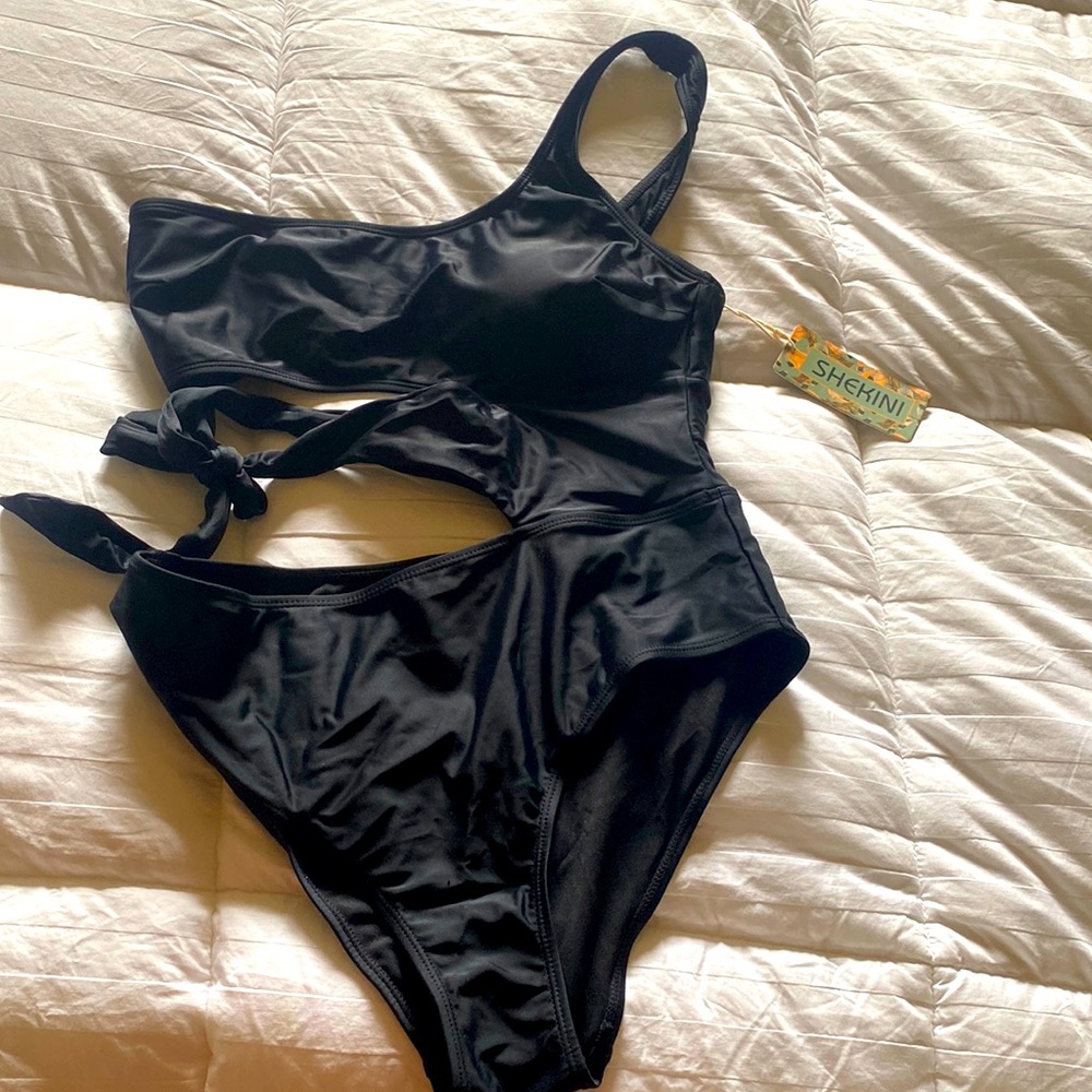 Bathing suit 👙
